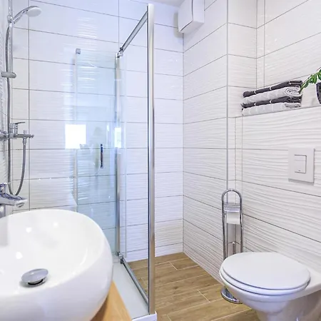 Stunning In With Wifi Apartment