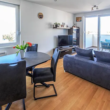 Stunning In With Wifi Apartment *