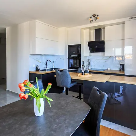 Stunning In With Wifi Apartment Zadar